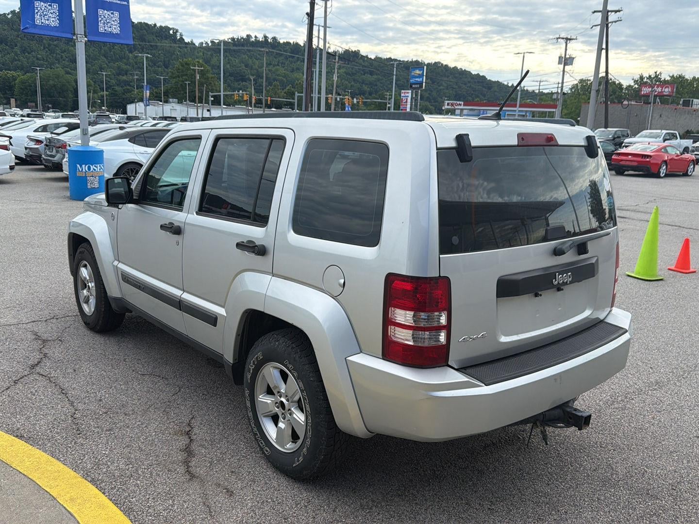 2012 Jeep LIBERTY SUV