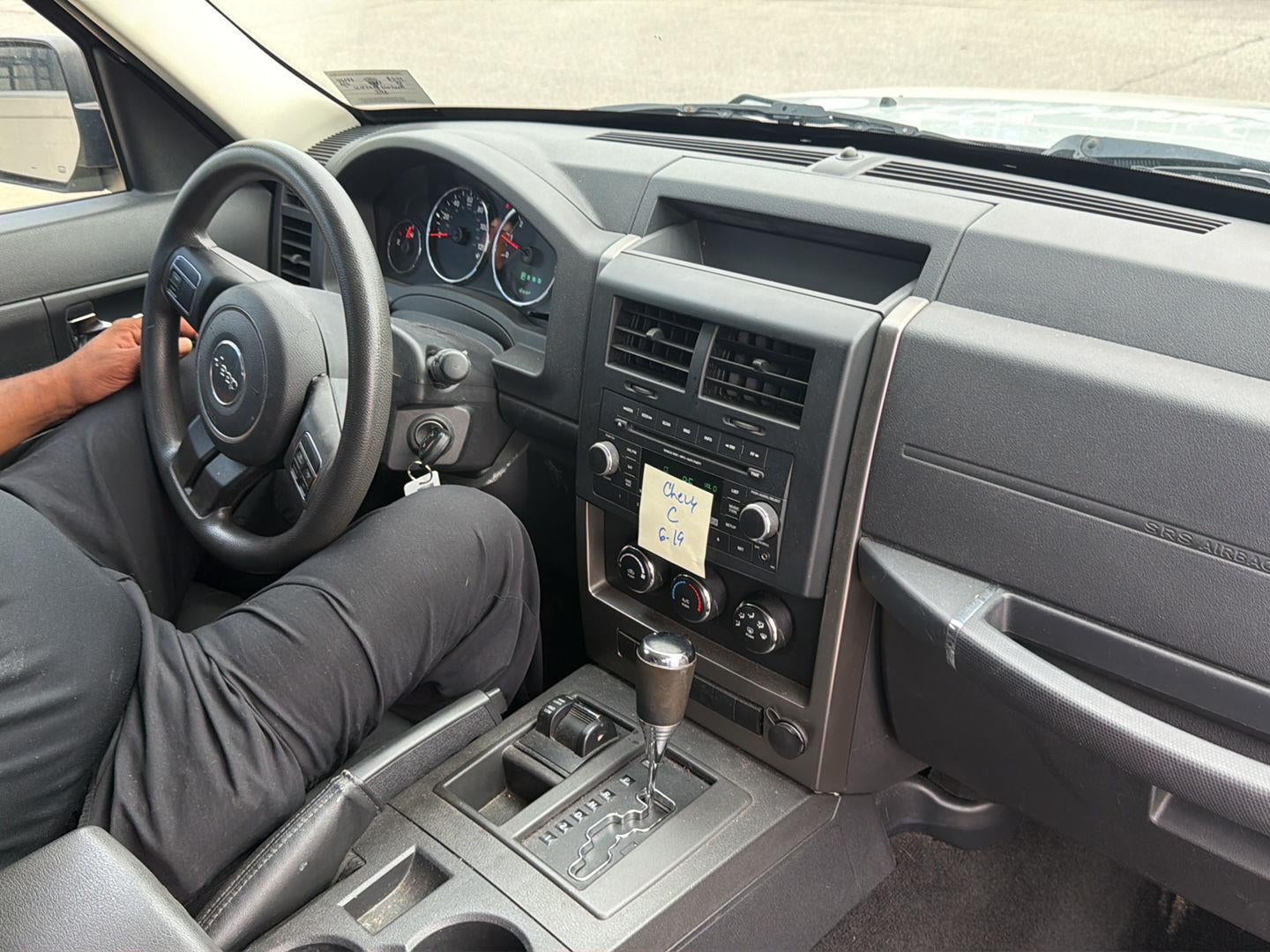 2012 Jeep LIBERTY SUV