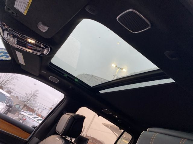 2022 Jeep Grand Wagoneer Series III