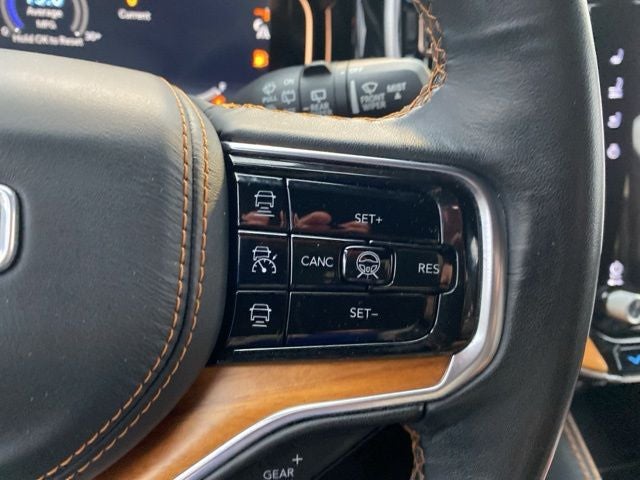 2022 Jeep Grand Wagoneer Series III