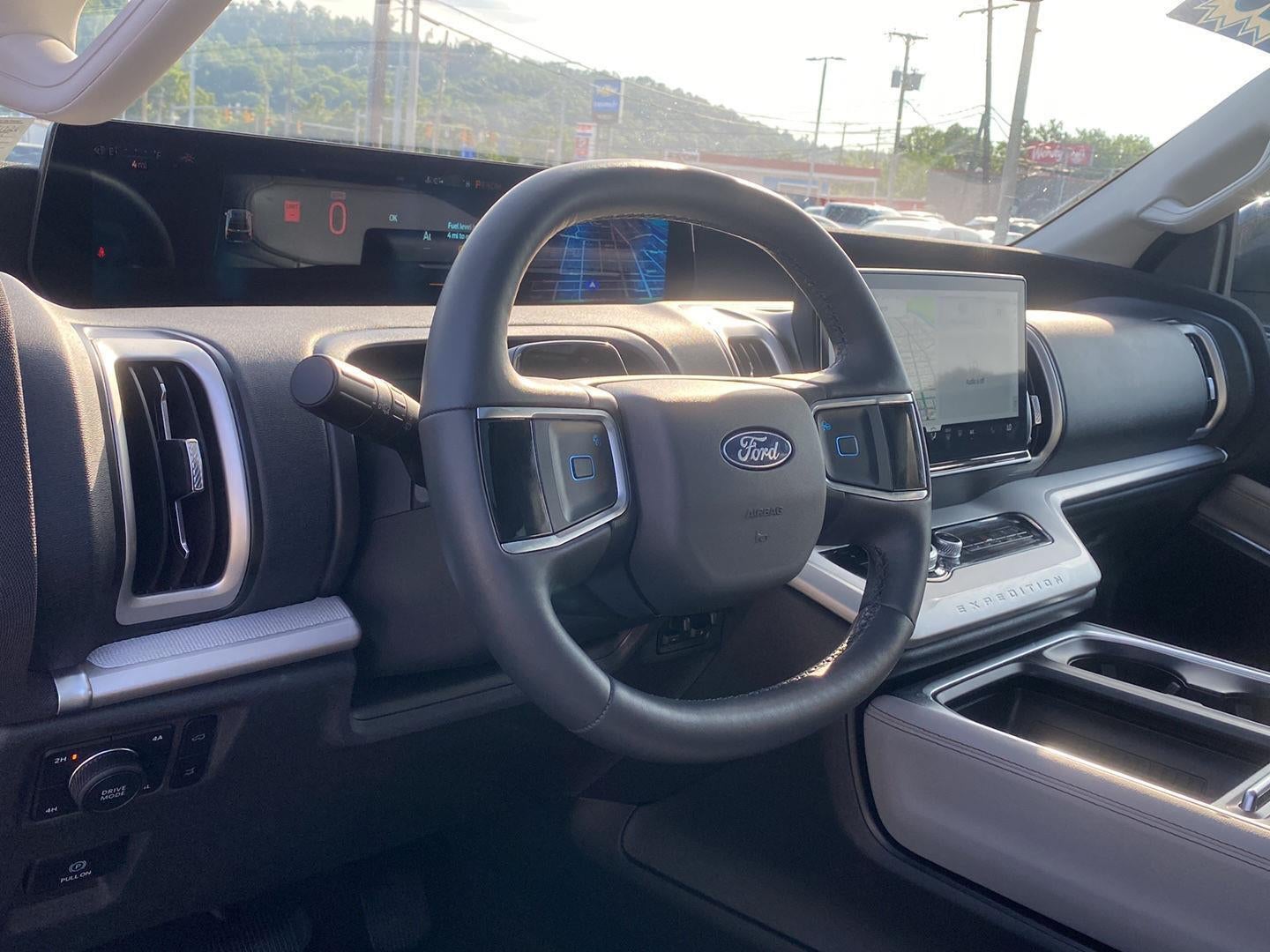 2025 Ford EXPEDITION ACTIVE Base