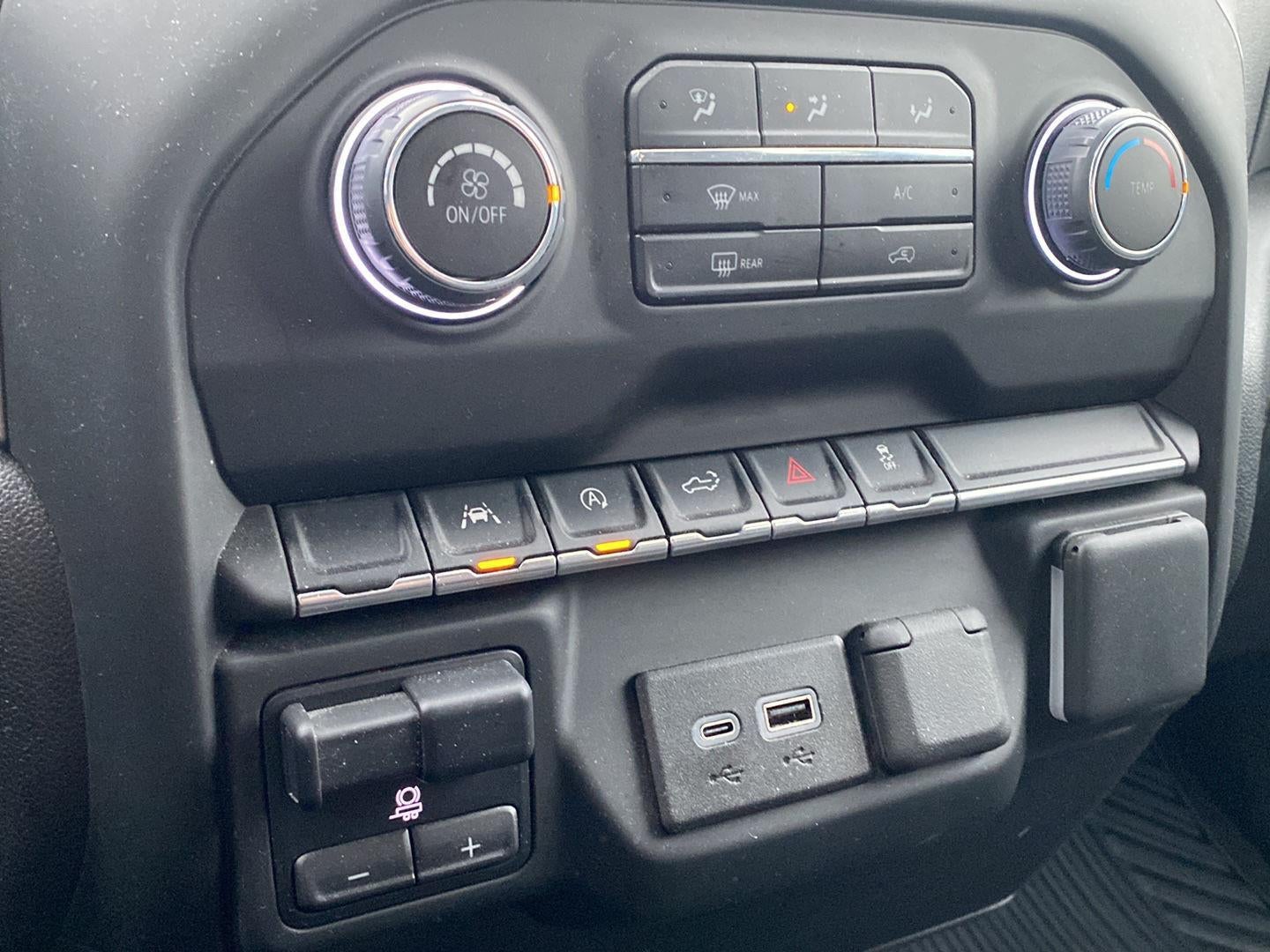 2024 Chevrolet Silverado 1500 Custom