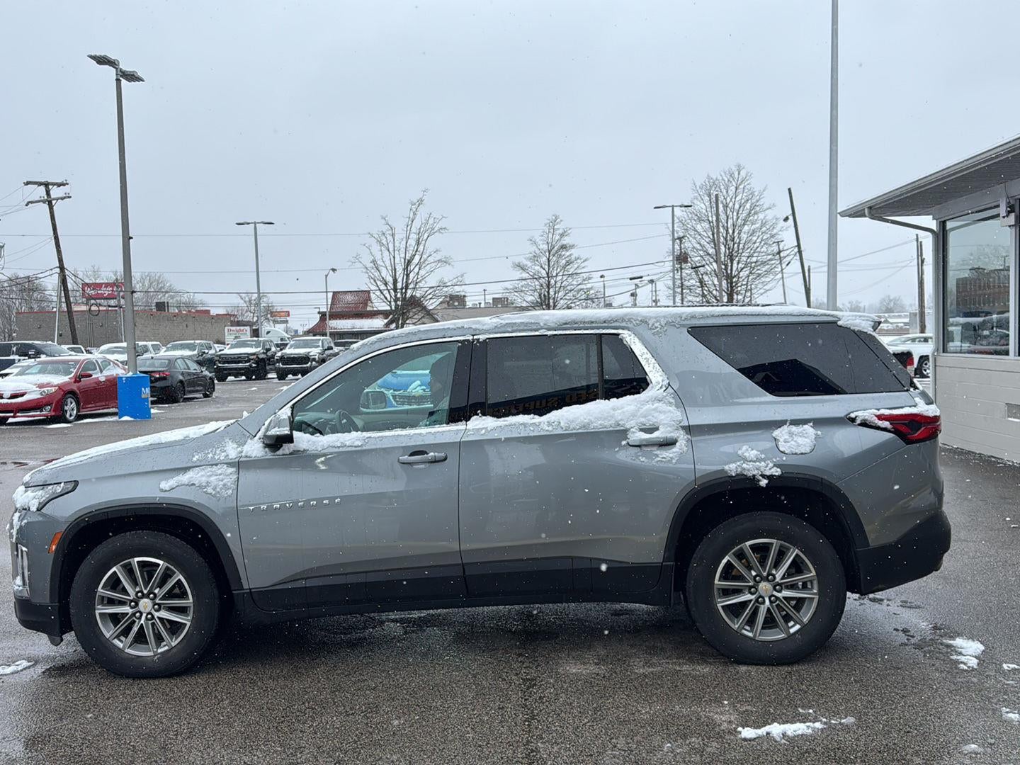 2023 Chevrolet Traverse LT Cloth