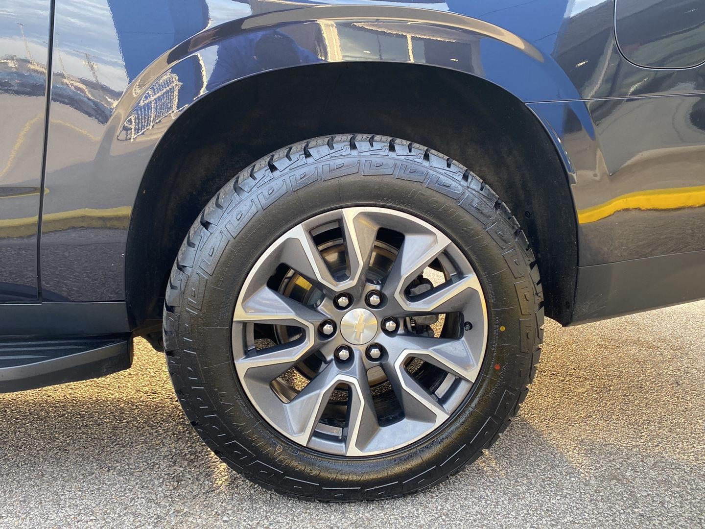 2023 Chevrolet Suburban LS