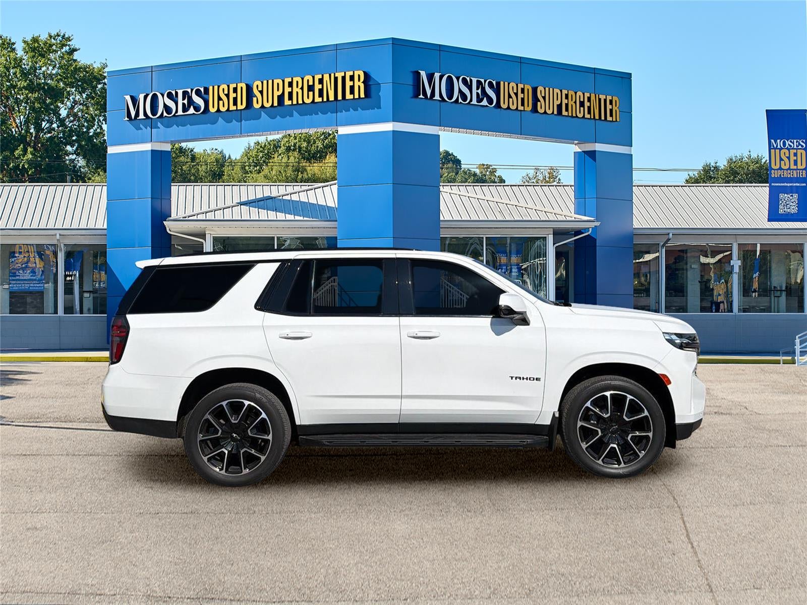 2022 Chevrolet TAHOE 4WD 4DR RST