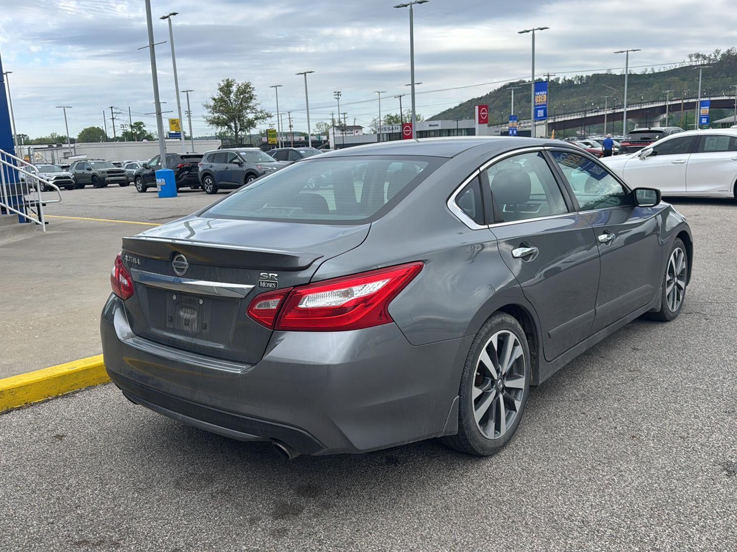 2016 Nissan Altima 2.5 SR