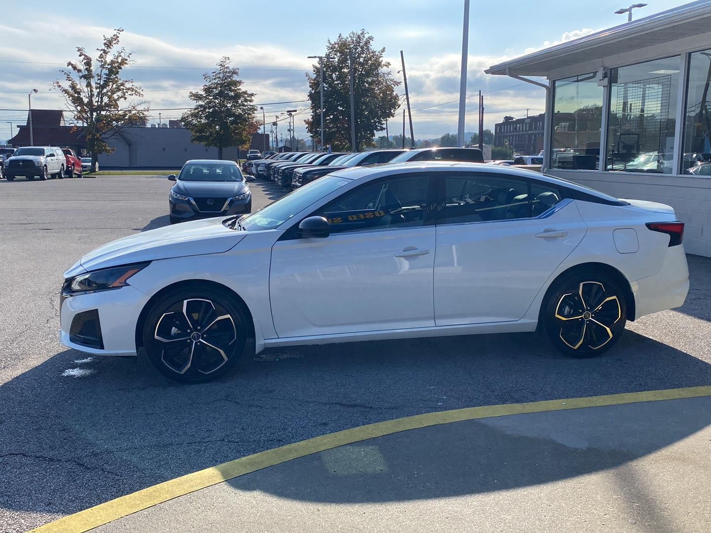 2025 Nissan Altima SR