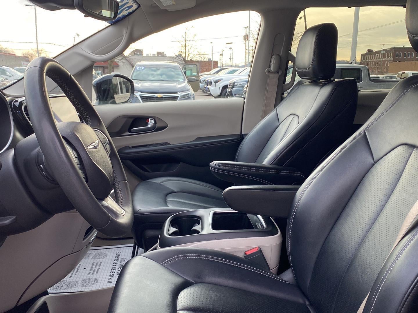 2024 Chrysler Pacifica Touring L