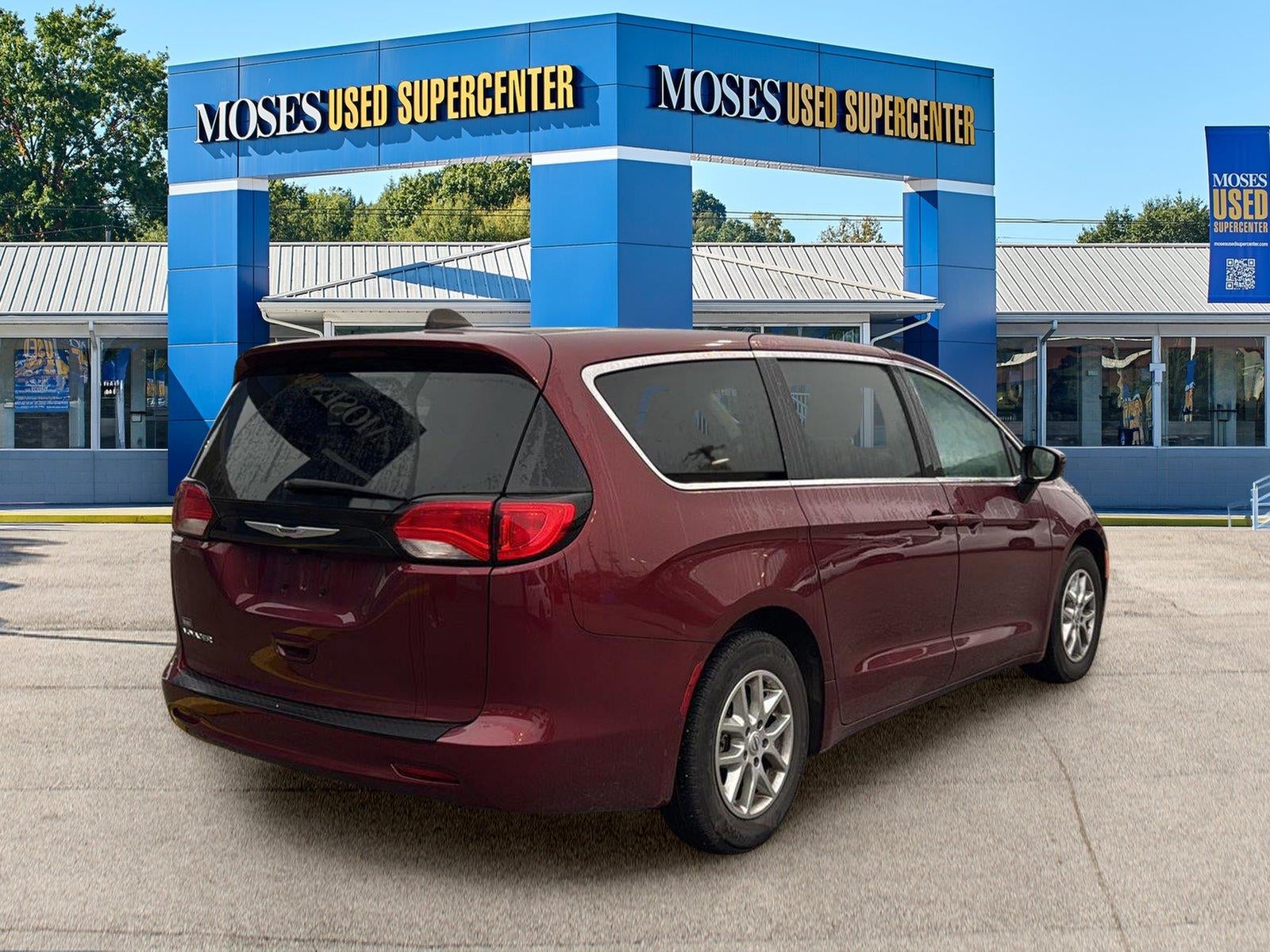 2023 Chrysler Voyager LX