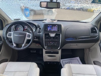 2016 Chrysler Town & Country Limited