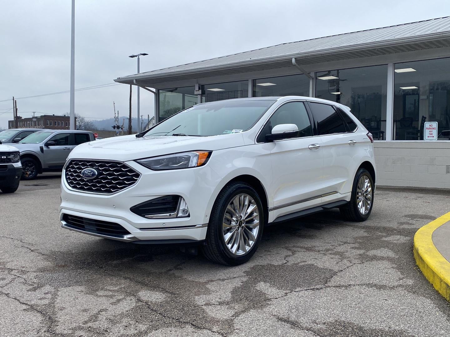 2024 Ford Edge Titanium