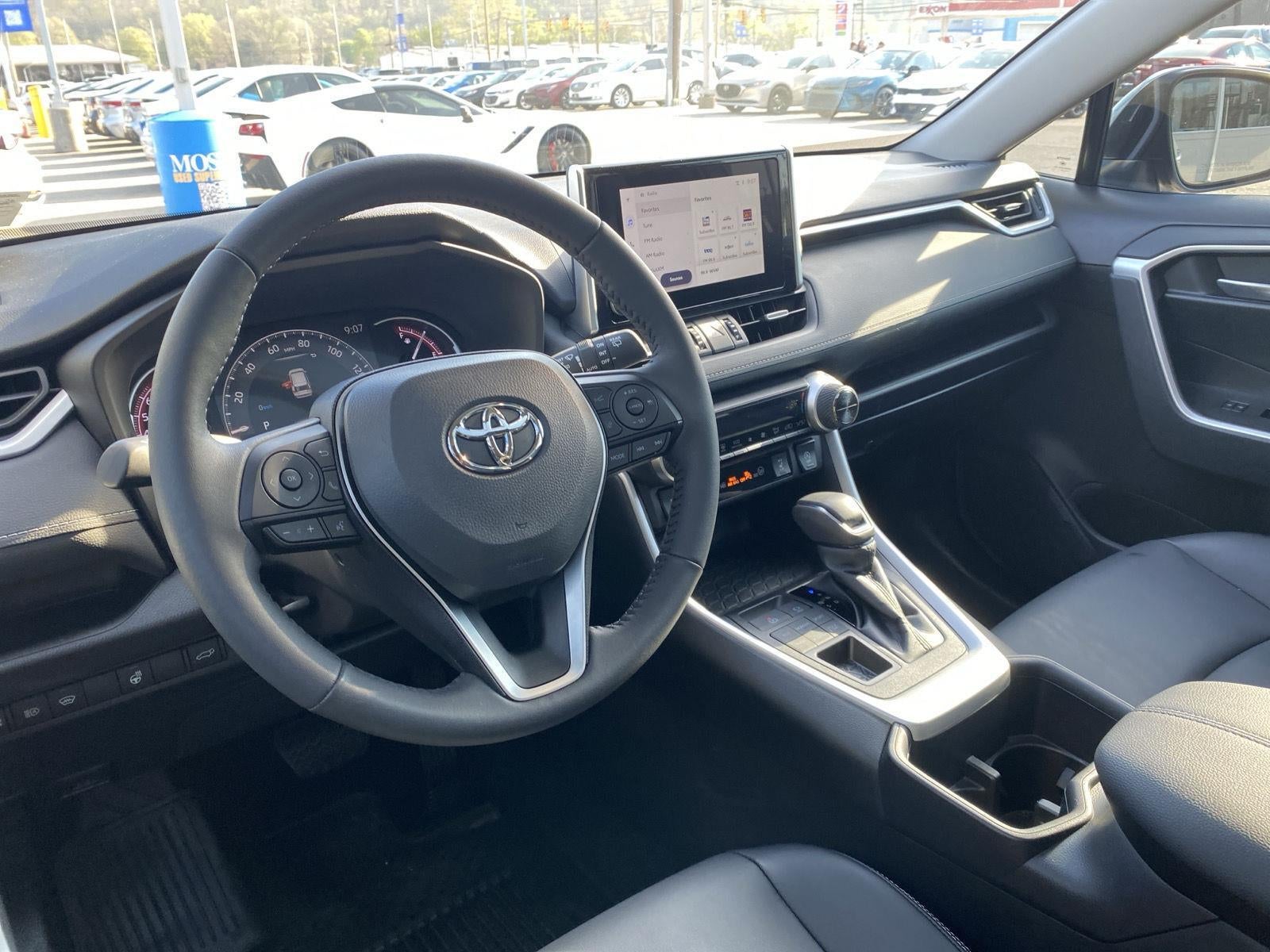 2025 Toyota RAV4 XLE Premium