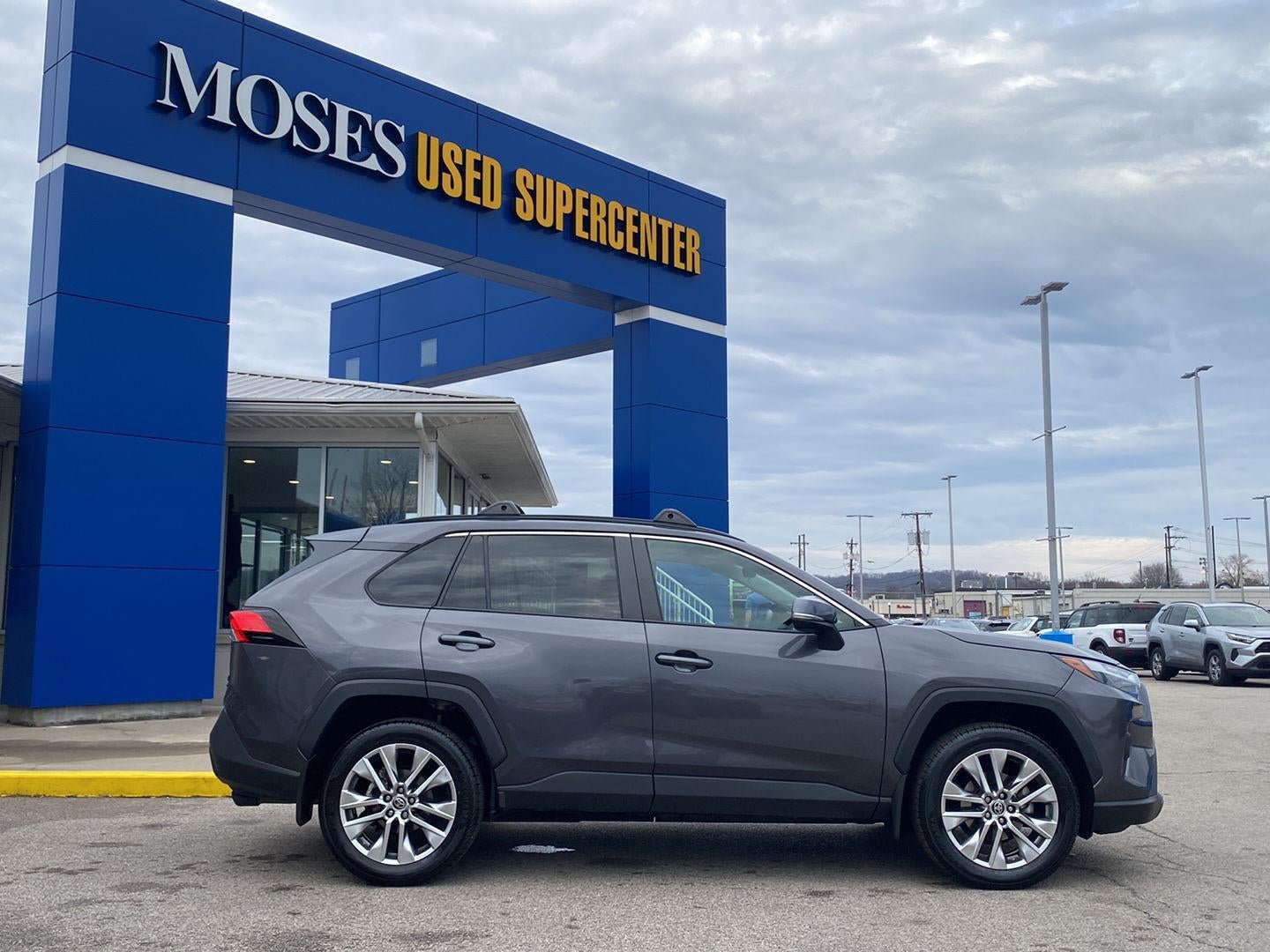 2022 Toyota RAV4 XLE Premium