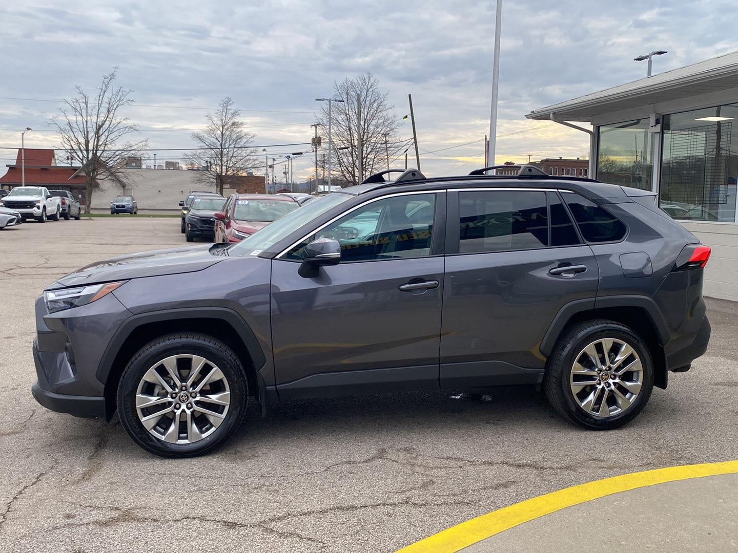 2022 Toyota RAV4 XLE Premium