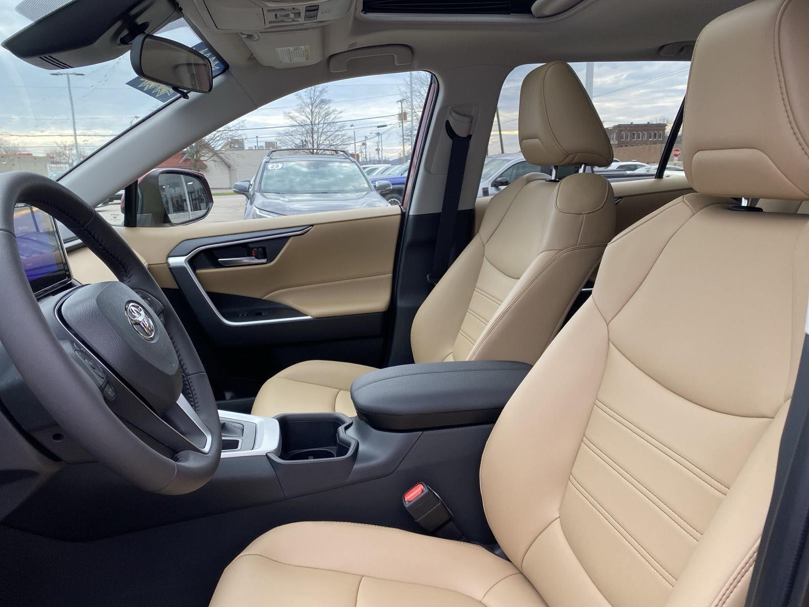 2025 Toyota RAV4 XLE Premium