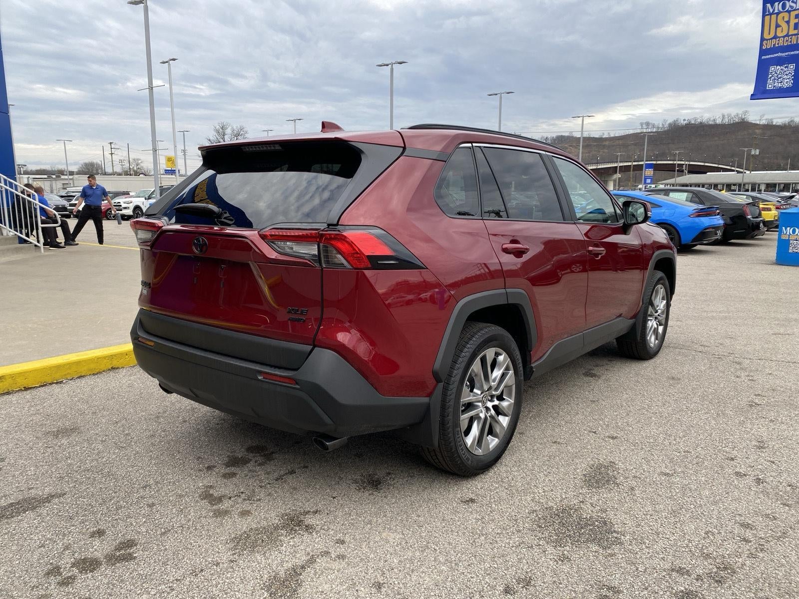 2025 Toyota RAV4 XLE Premium