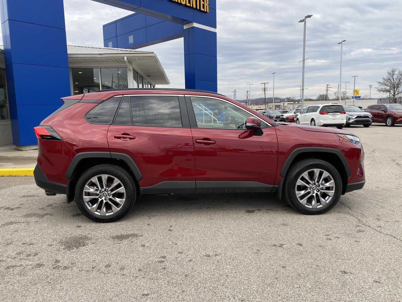 2025 Toyota RAV4 XLE Premium