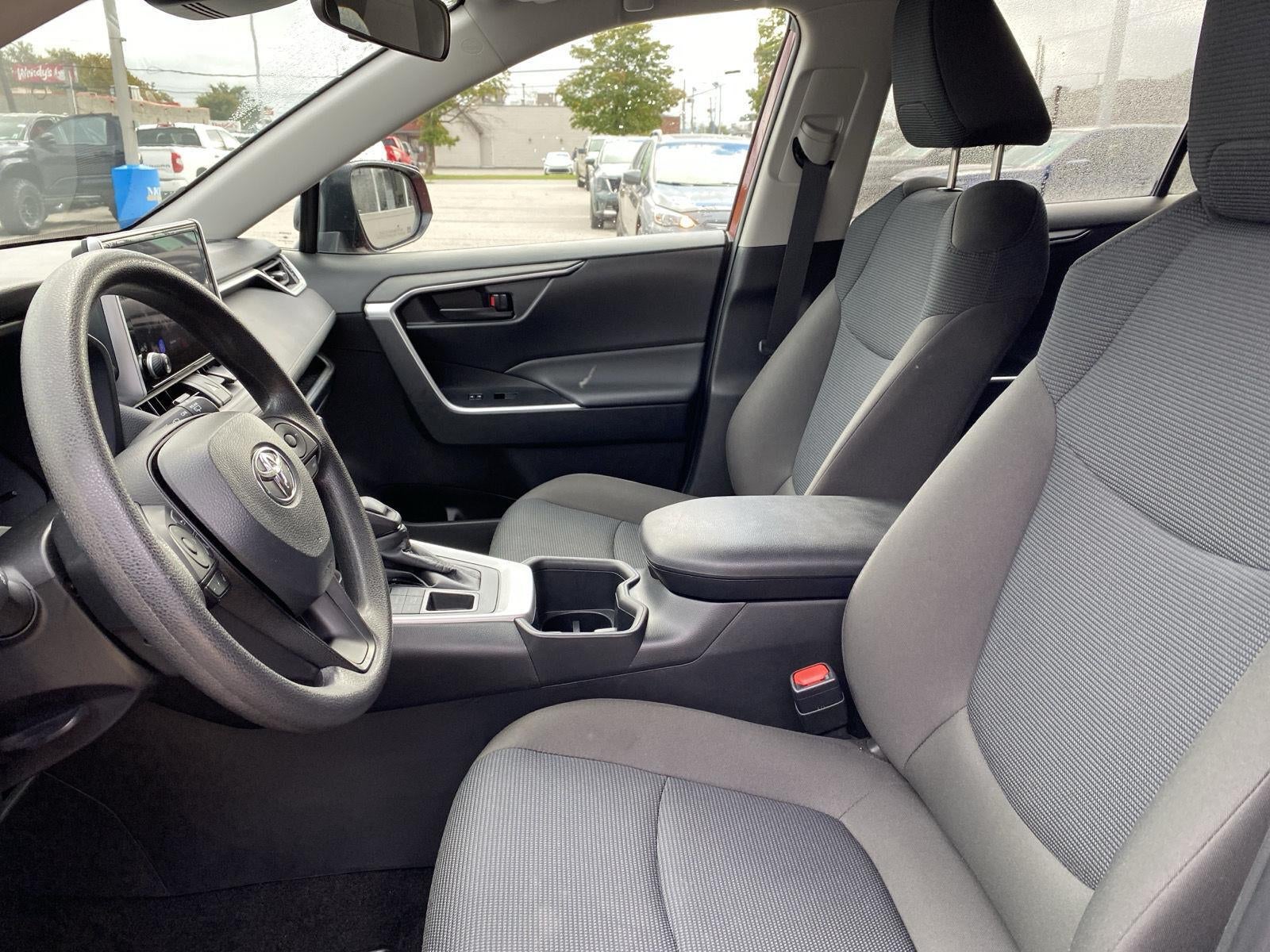 2025 Toyota RAV4 LE