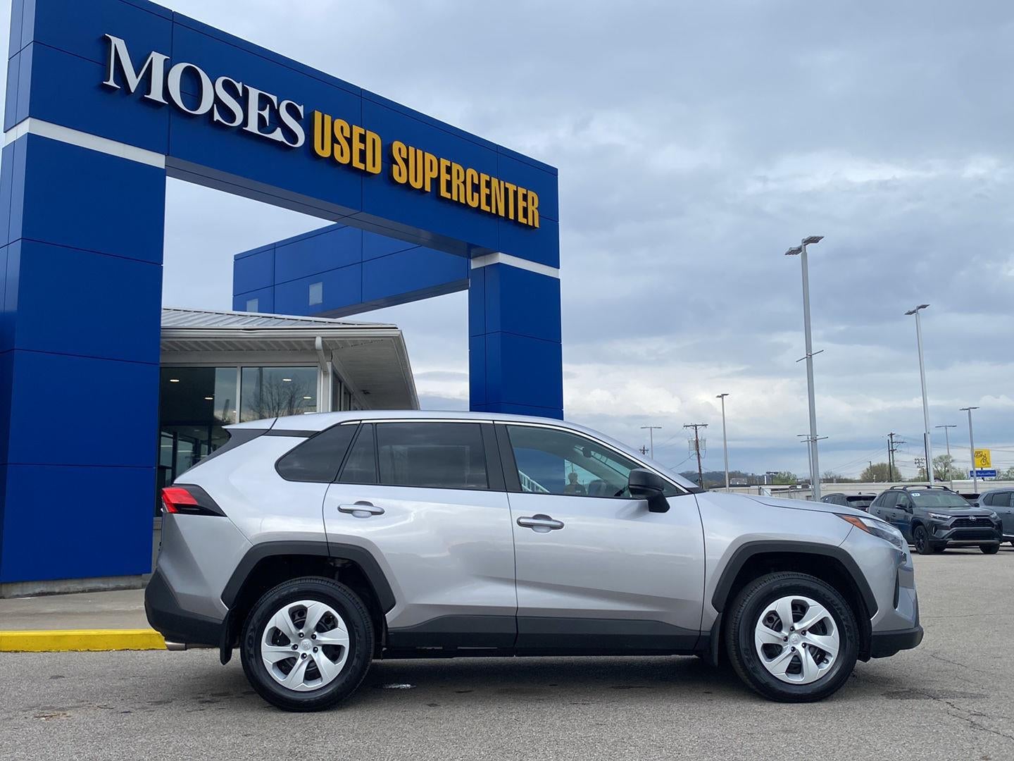 2024 Toyota RAV4 LE