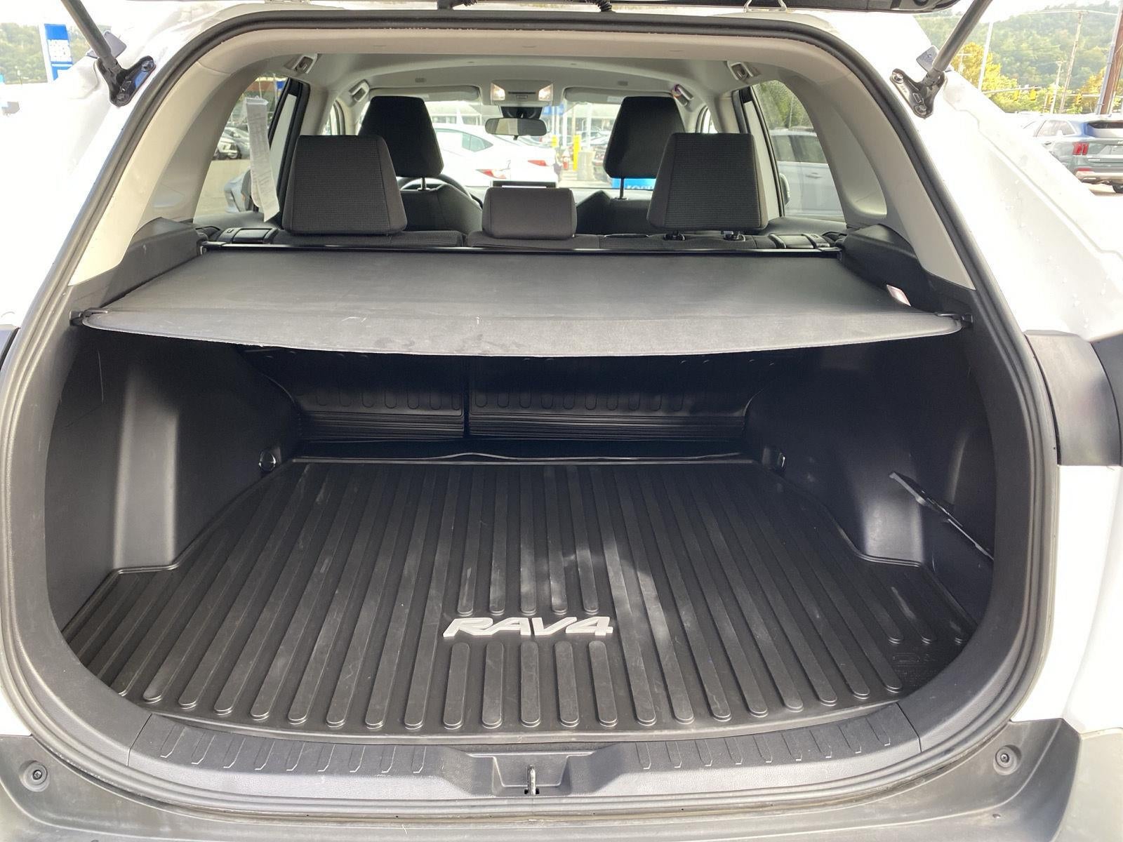 2023 Toyota RAV4 LE