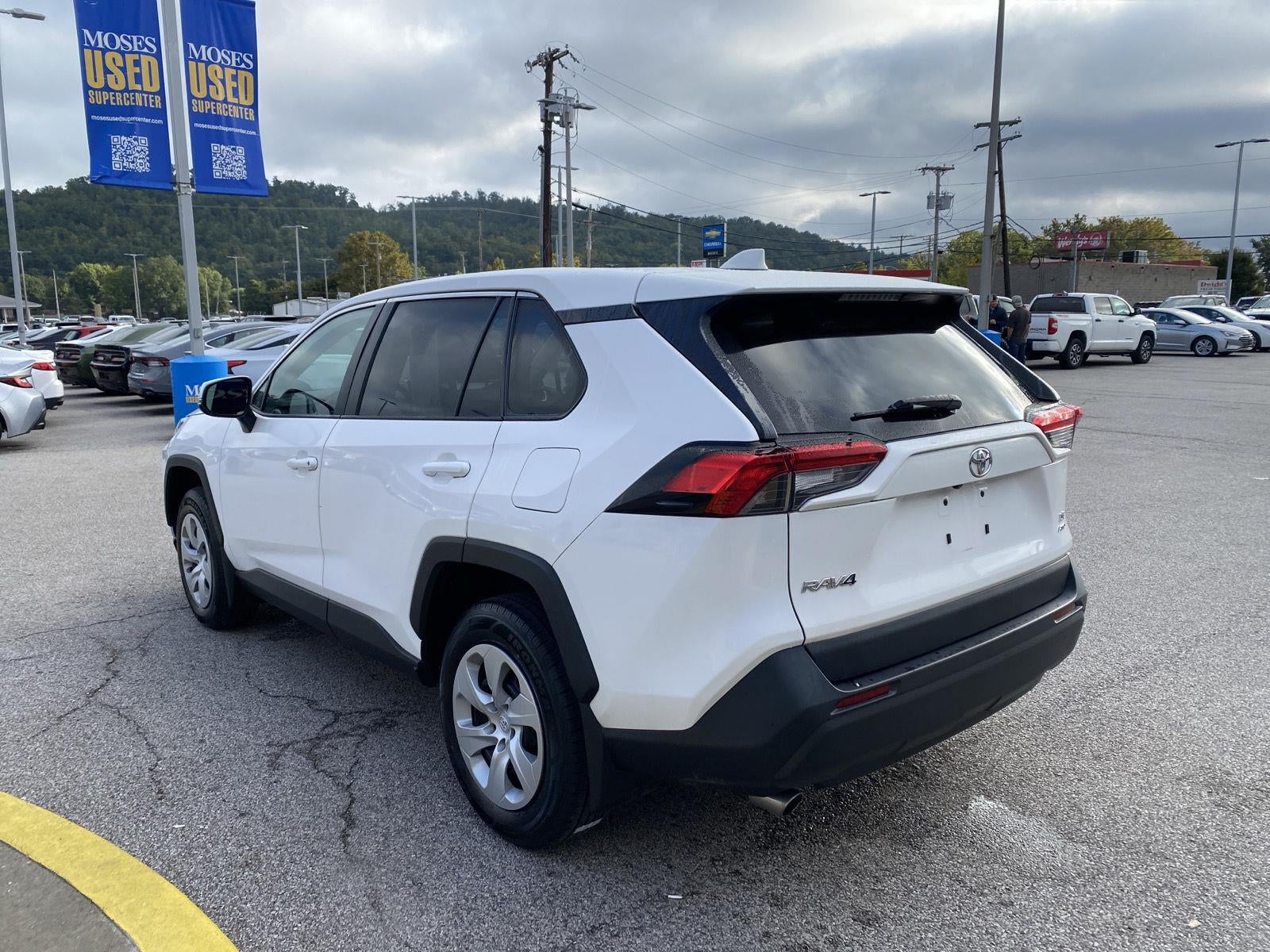 2023 Toyota RAV4 LE