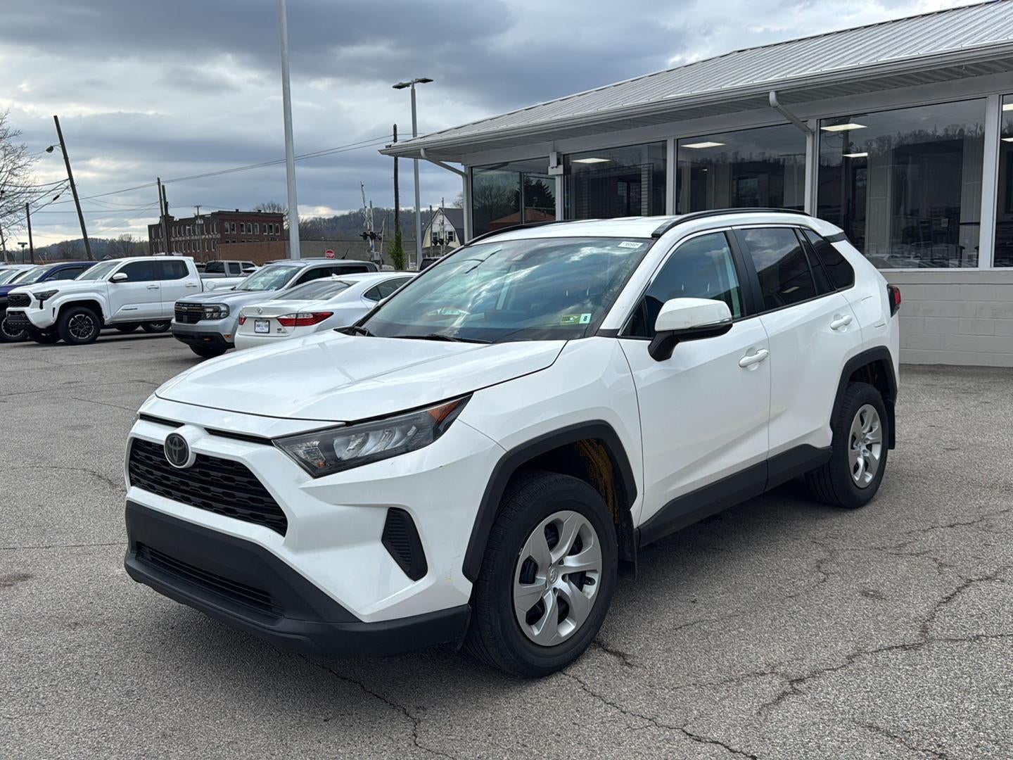 2020 Toyota RAV4 LE