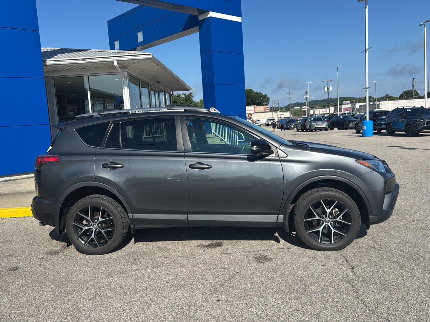 2018 Toyota RAV4 SE