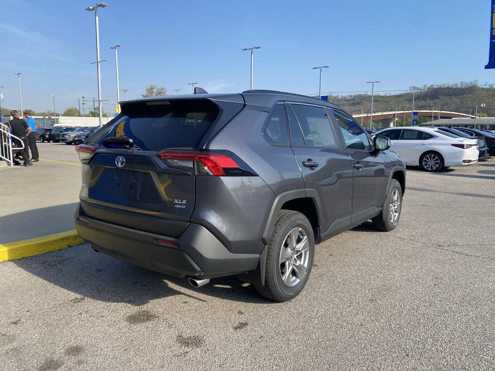 2025 Toyota RAV4 XLE