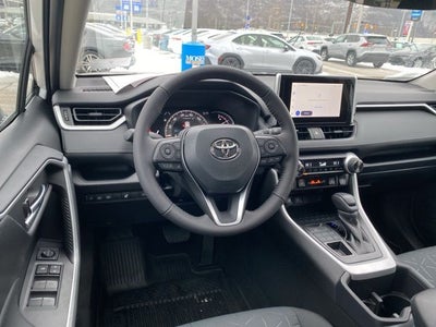 2025 Toyota RAV4 XLE