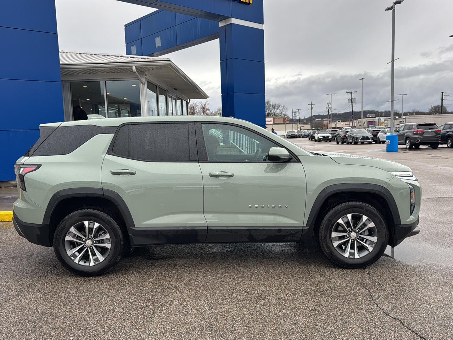 2025 Chevrolet Equinox AWD LT