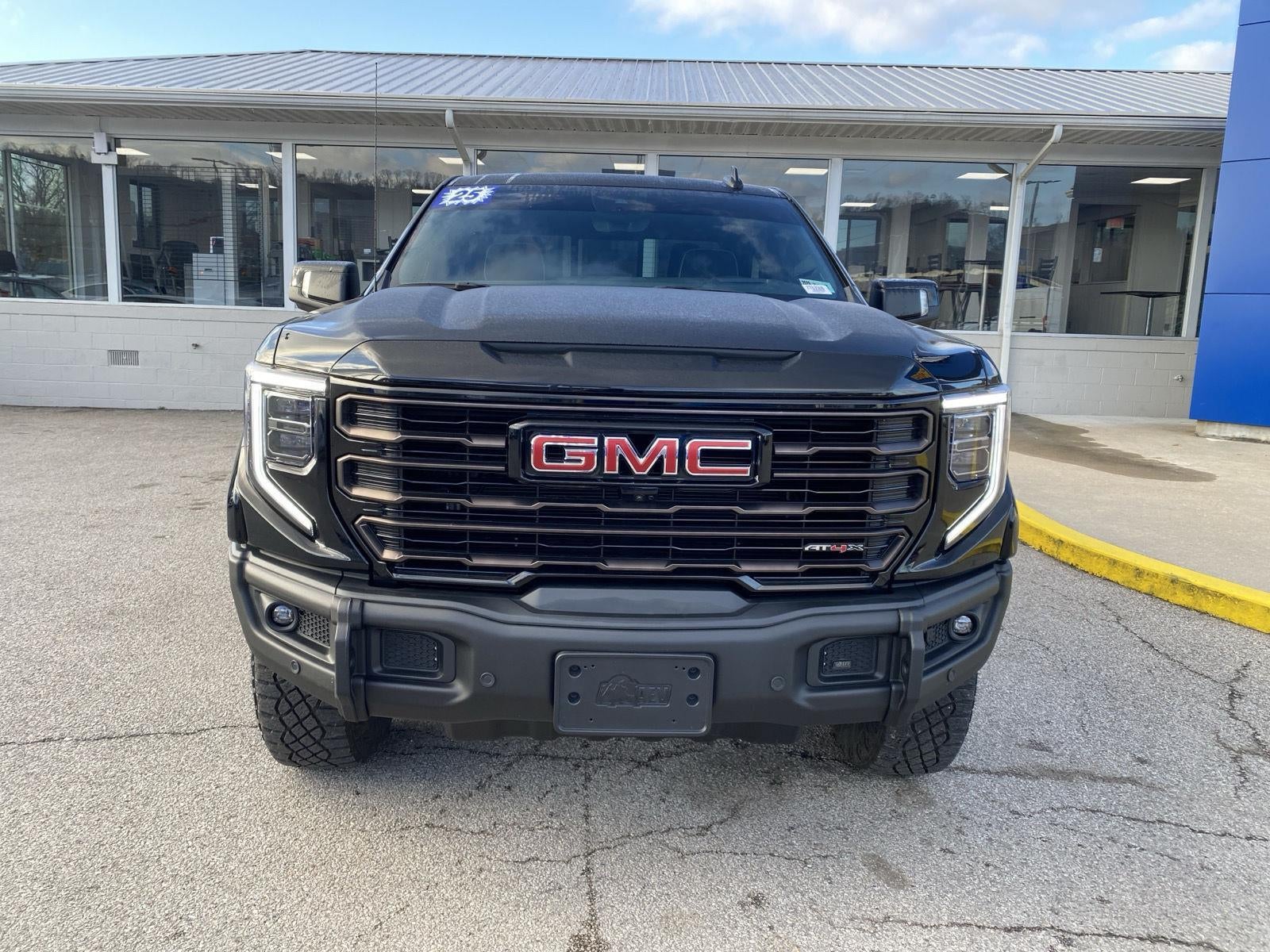 2025 GMC Sierra 1500 AT4X