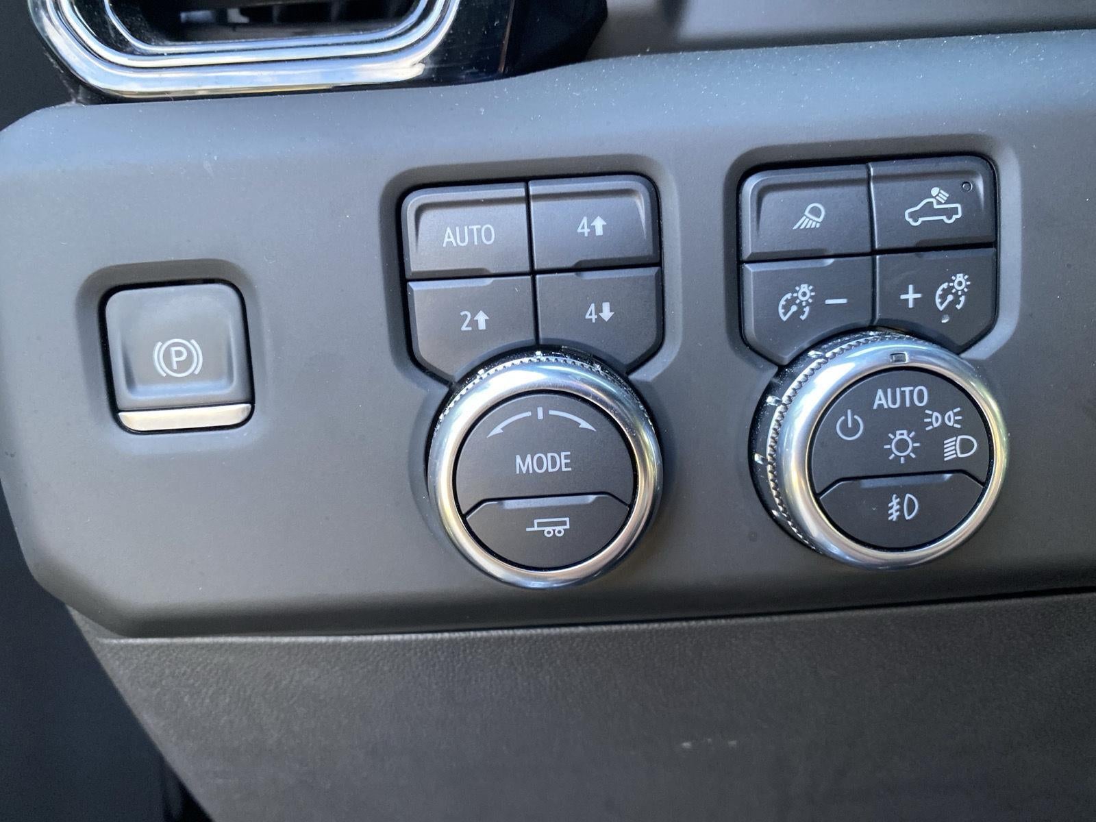 2025 GMC Sierra 1500 AT4X