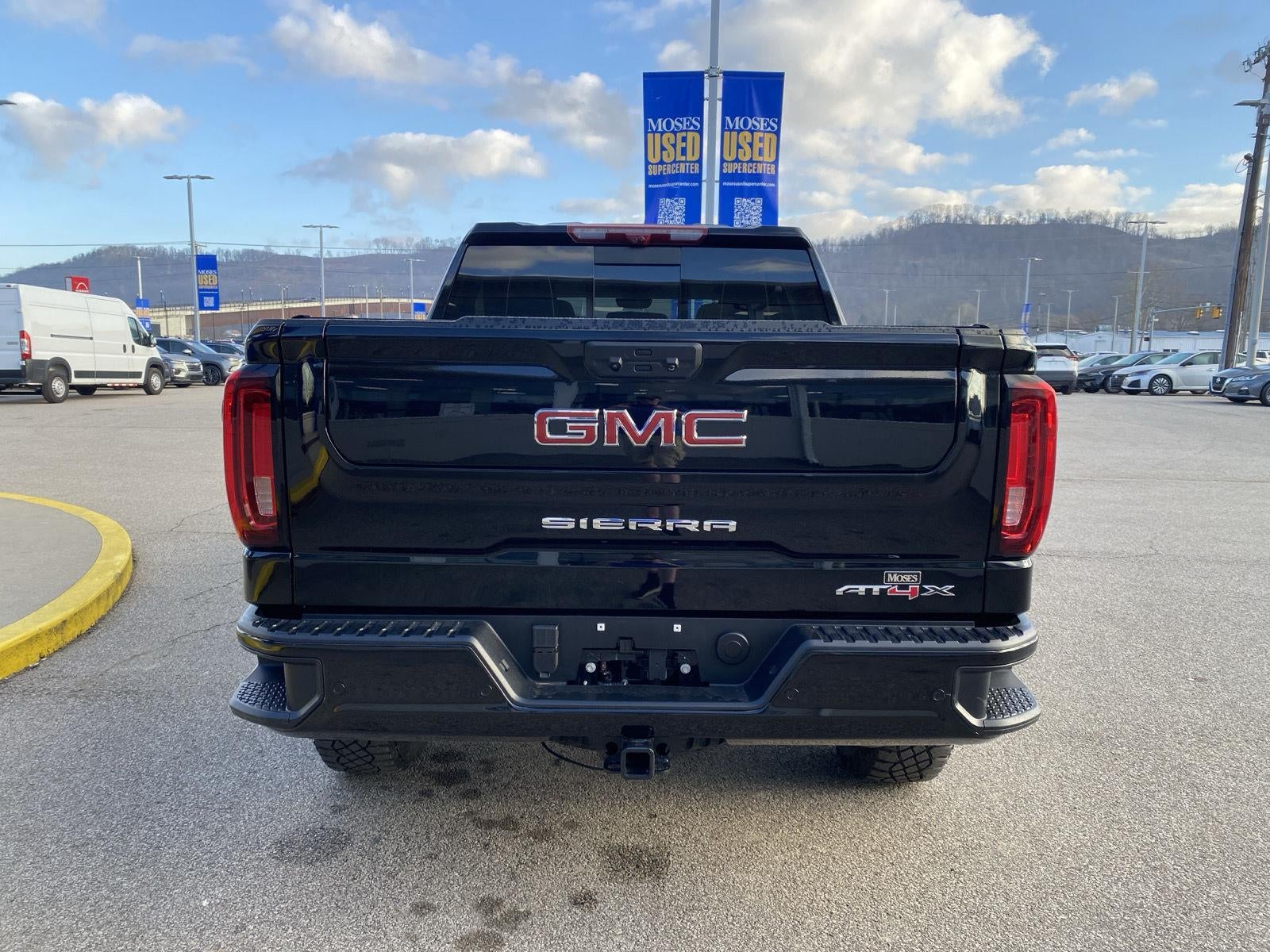 2025 GMC Sierra 1500 AT4X