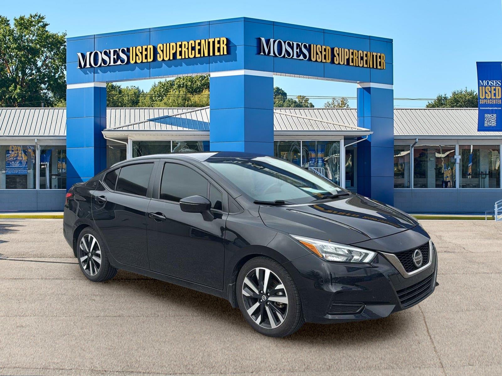 2022 Nissan Versa SR