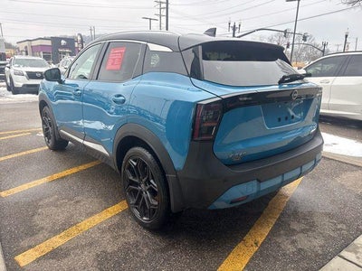 2025 Nissan Kicks SR