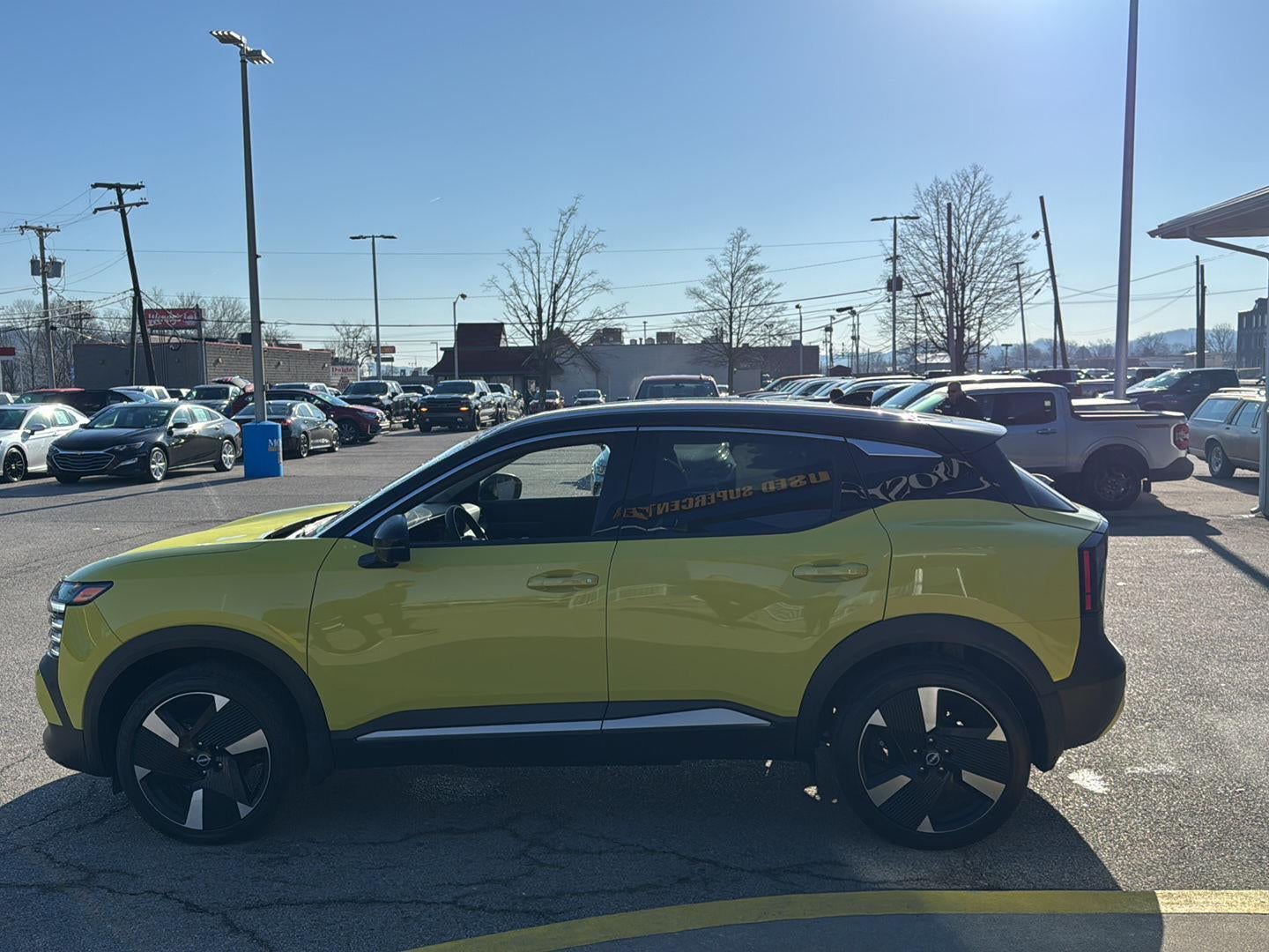 2025 Nissan Kicks SR