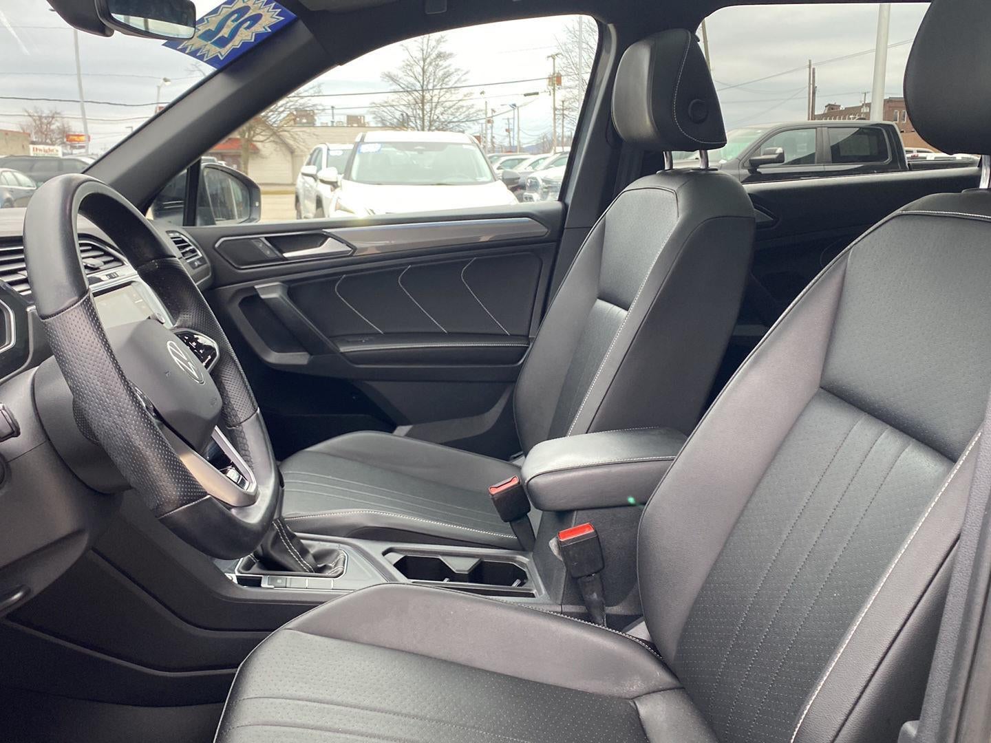 2022 Volkswagen Tiguan SE R-Line Black