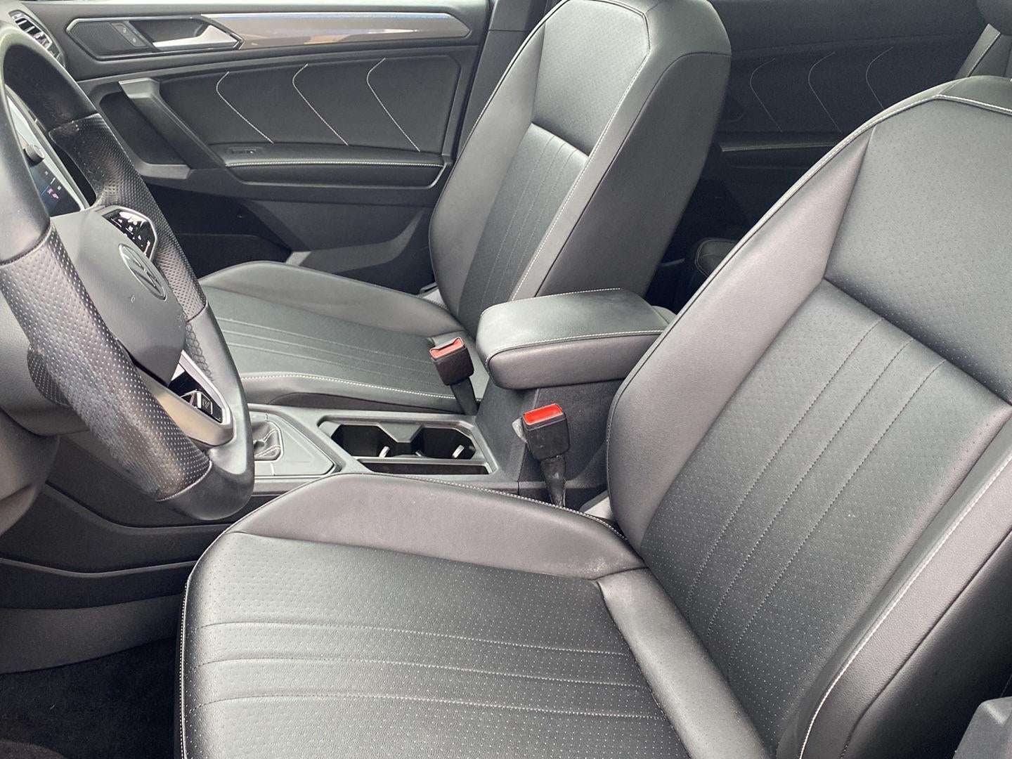 2022 Volkswagen Tiguan SE R-Line Black