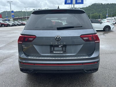 2022 Volkswagen Tiguan SE R-Line Black