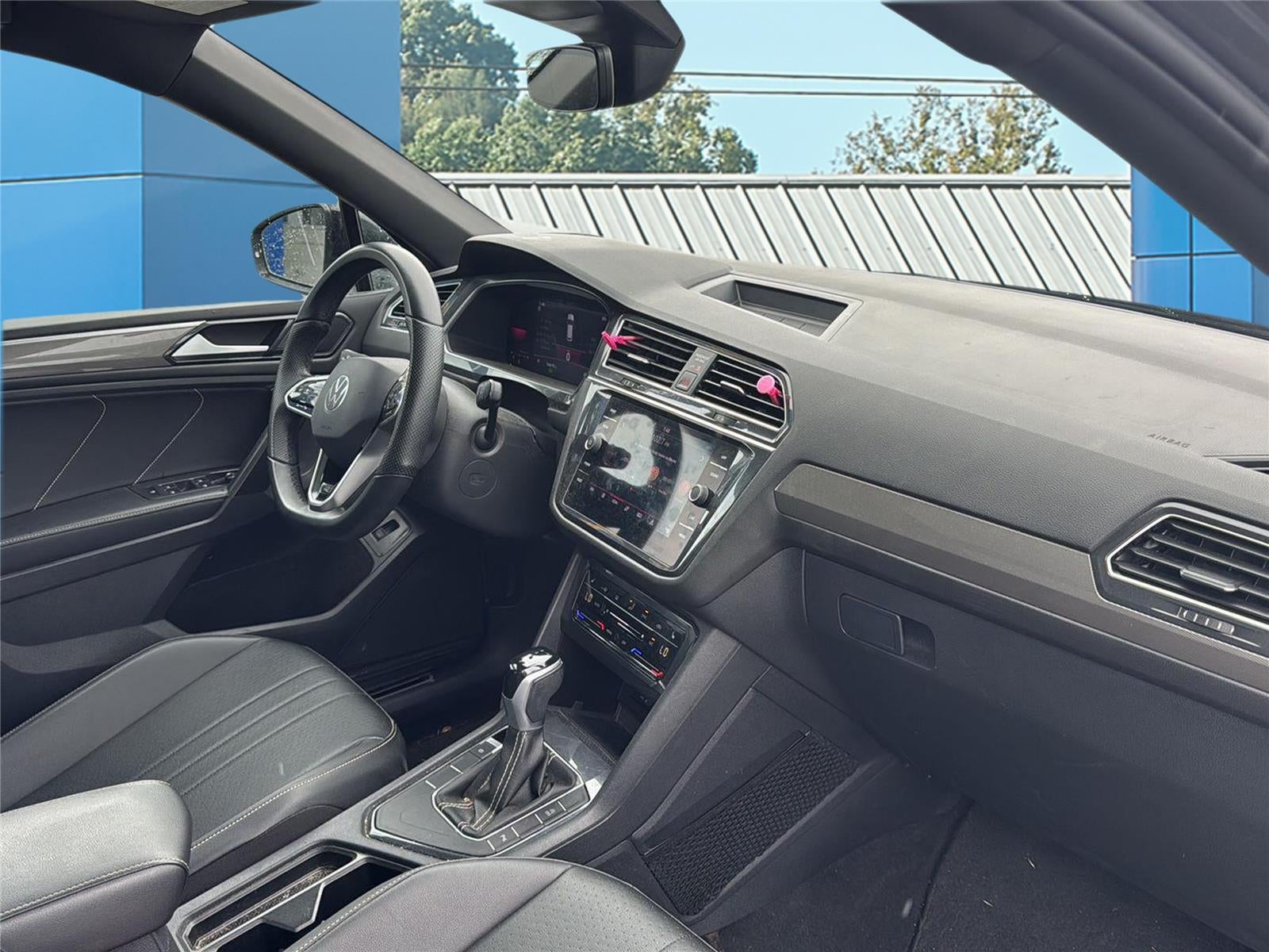 2022 Volkswagen Tiguan SE R-Line Black