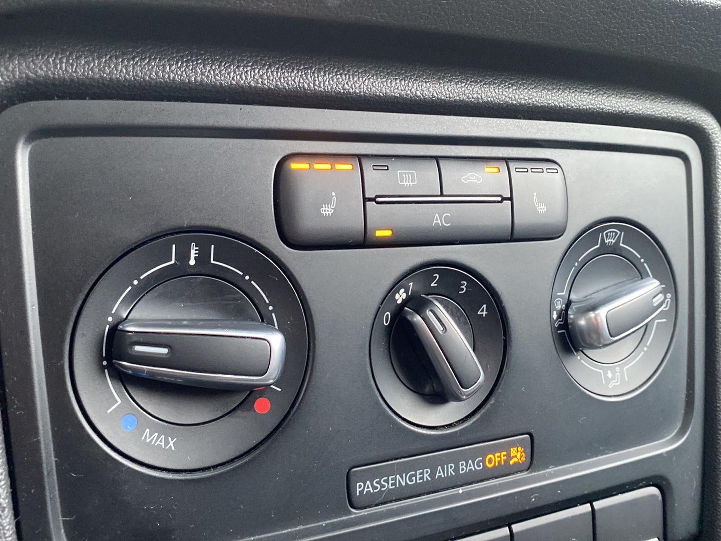 2012 Volkswagen Beetle 2.0T Turbo