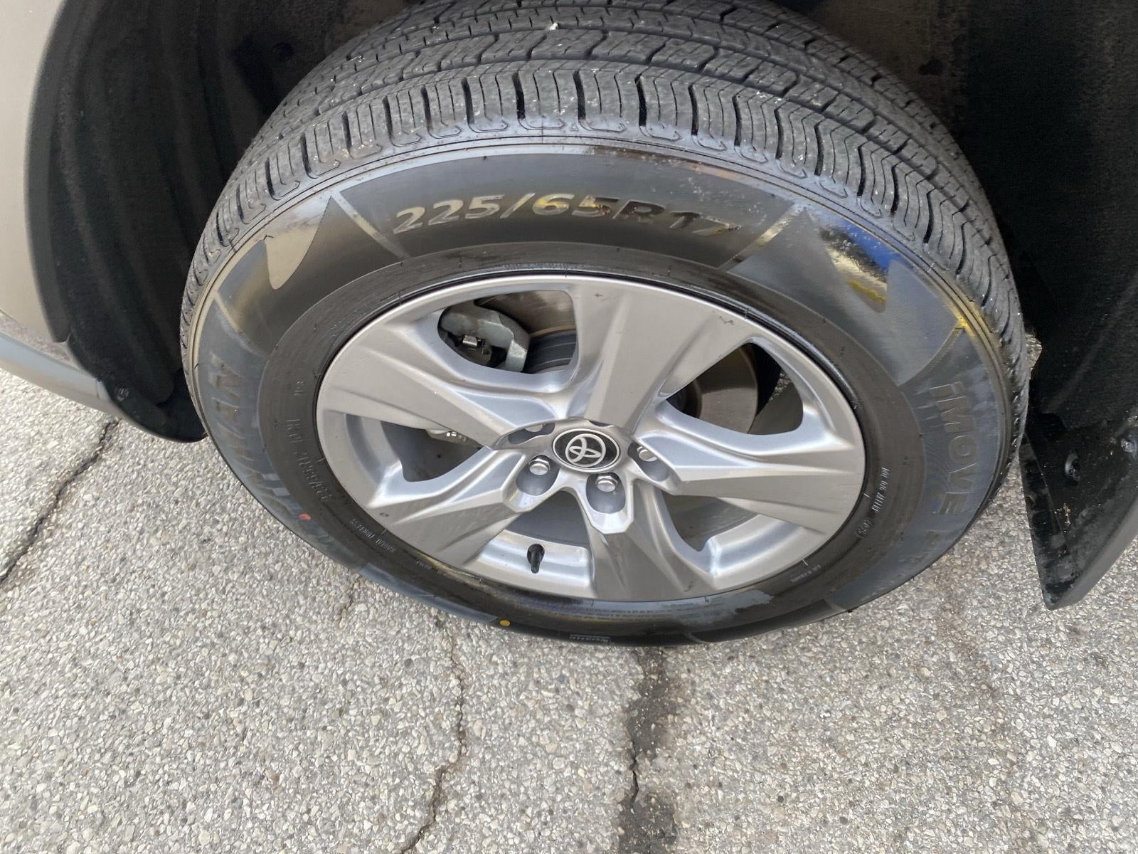 2023 Toyota RAV4 Hybrid XLE