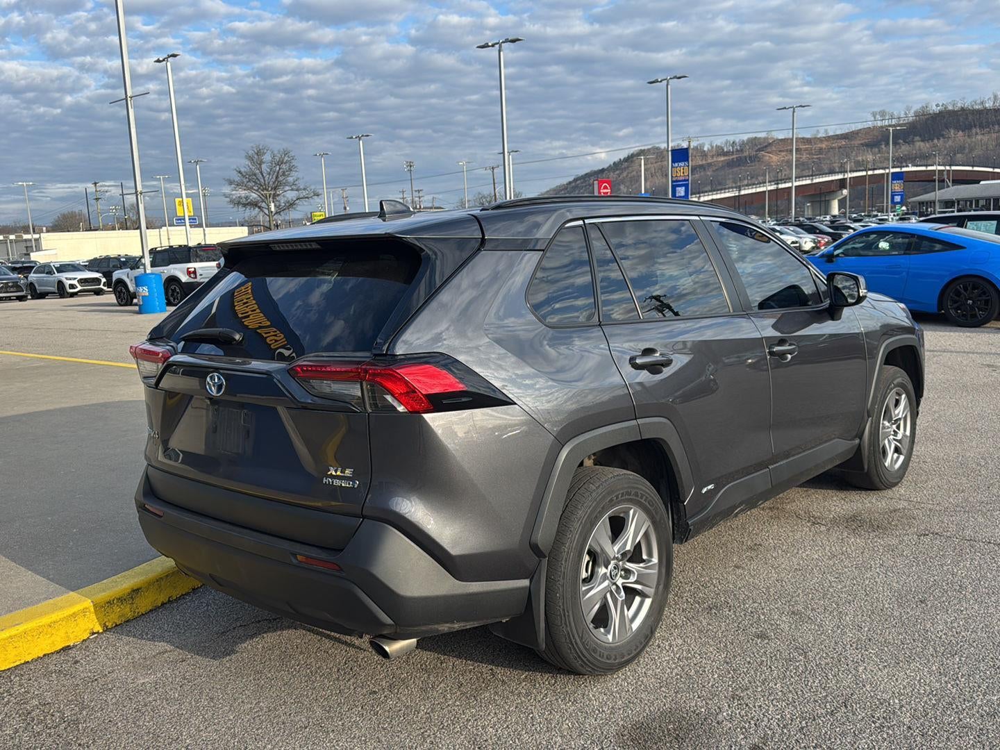 2023 Toyota RAV4 Hybrid XLE