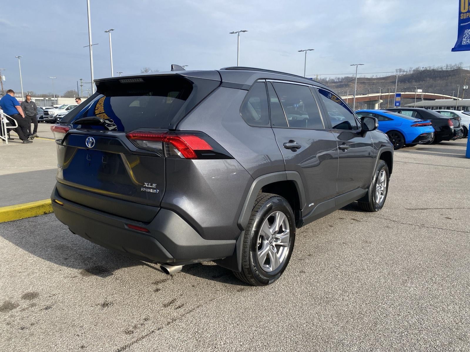 2023 Toyota RAV4 Hybrid XLE