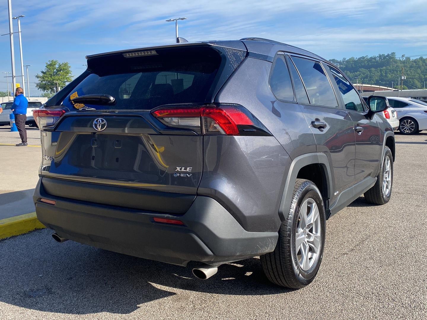 2025 Toyota RAV4 Hybrid XLE