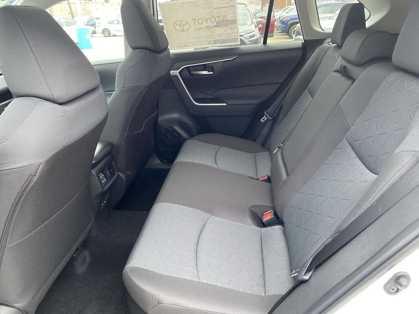 2025 Toyota RAV4 HYBRID XLE AWD