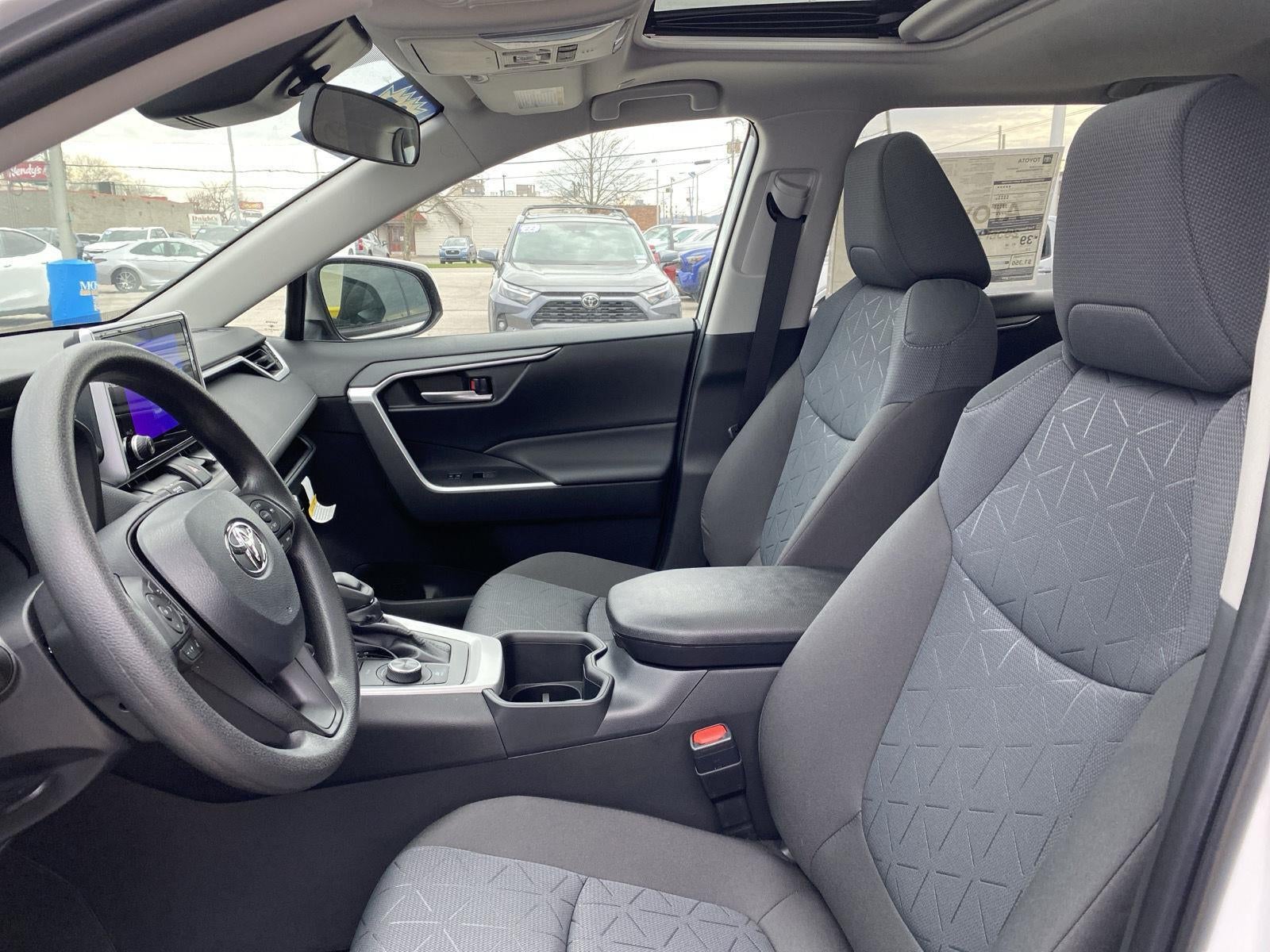 2025 Toyota RAV4 HYBRID XLE AWD