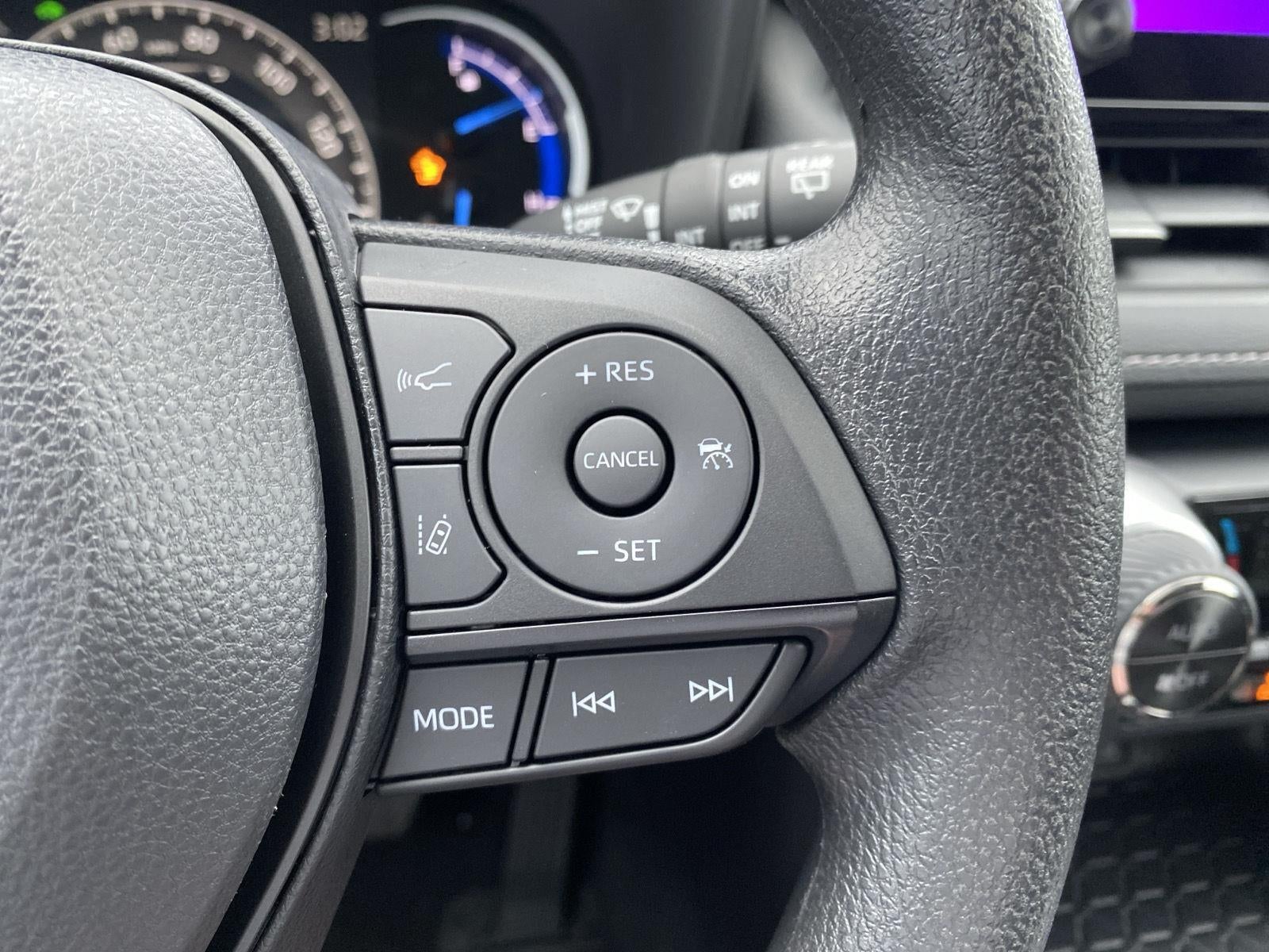 2025 Toyota RAV4 HYBRID XLE AWD