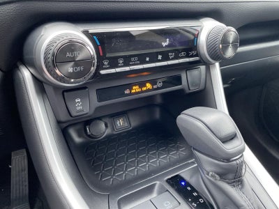 2025 Toyota RAV4 HYBRID XLE AWD