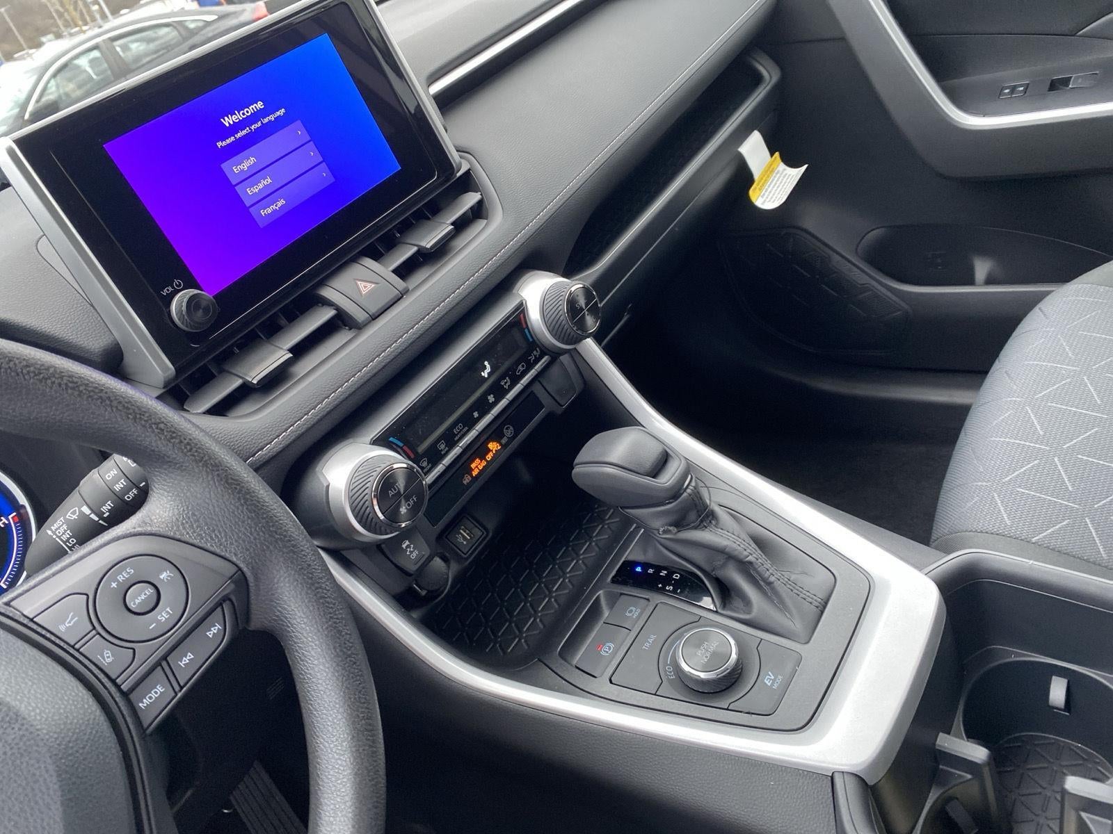 2025 Toyota RAV4 HYBRID XLE AWD